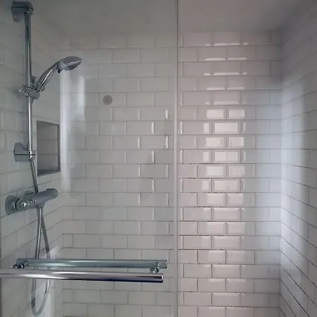 Bnbgones - Le Desire - Hyper Centre - Metro De A 1 Mn Apartment *