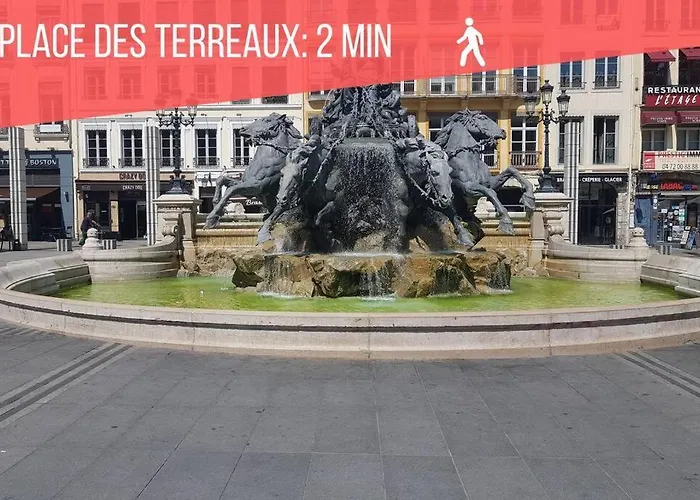 Bnbgônes - Le Désiré - Hyper Centre - Metro De à 1 Mn Appartamento *